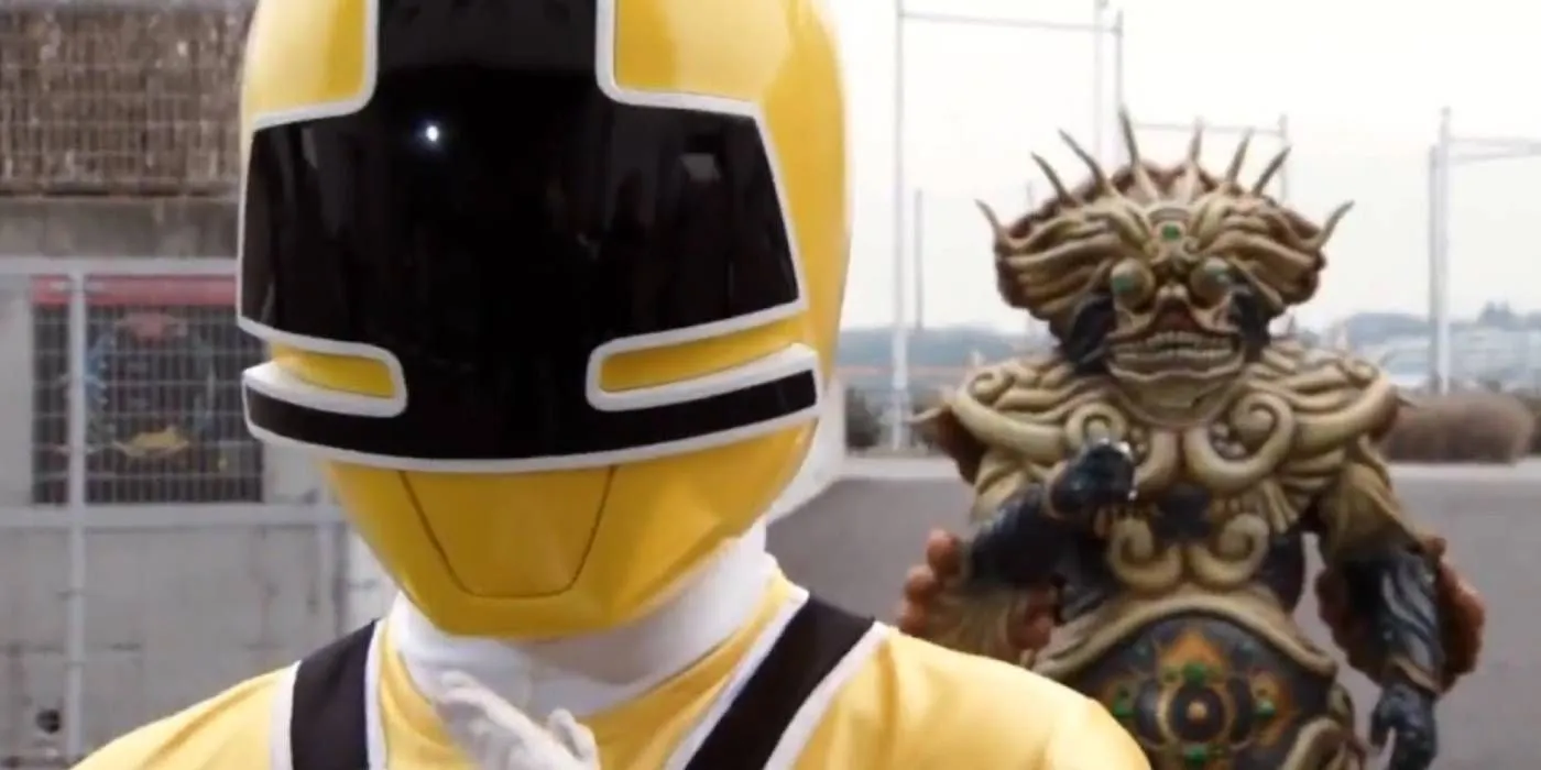 Gelber Ranger und Negatron in Power Rangers Ninja Steel