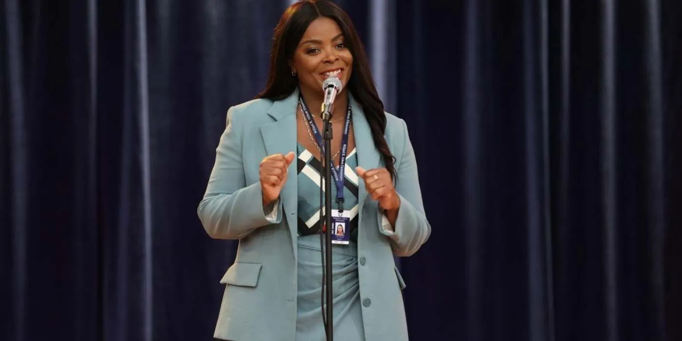 Principal Ava