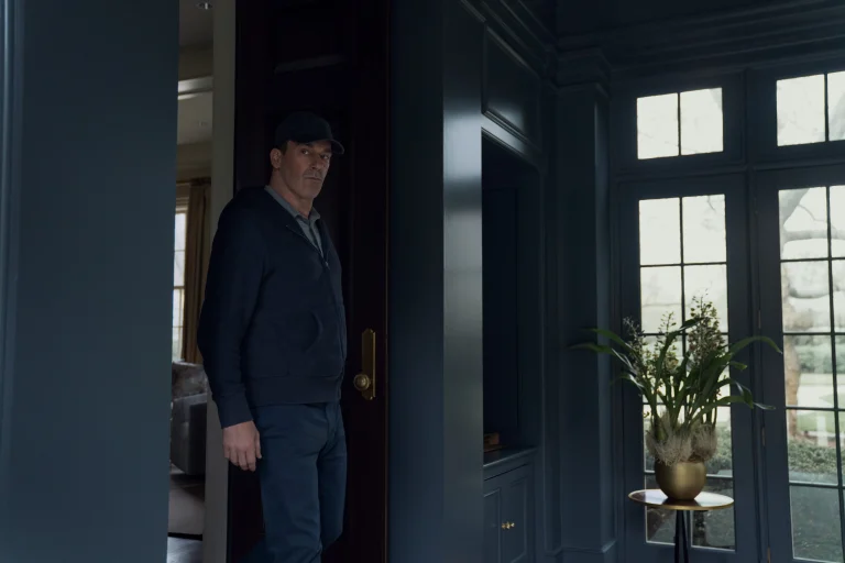 Jon Hamm Stars in ‘Your Friends & Neighbors’ Trailer as a Character Who Deceives Wealthy Friends