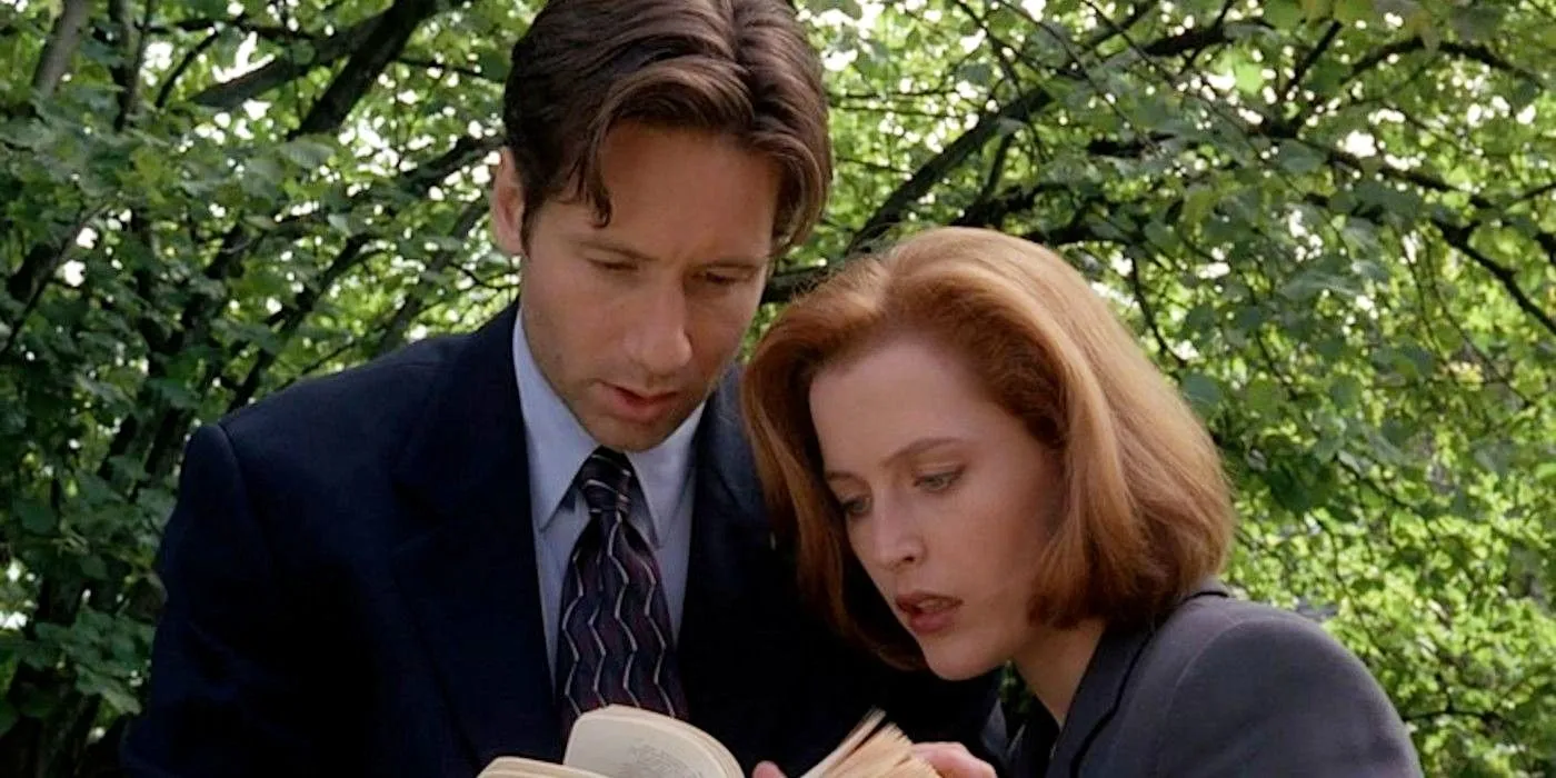 Duchovny and Anderson on set of The X-Files
