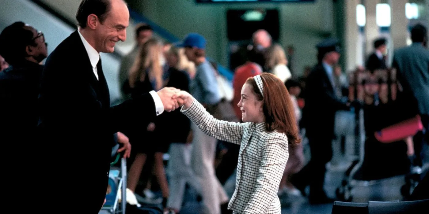 Lindsay Lohan at the airport in The Parent Trap Lindsay Lohan at the airport in The Parent Trap