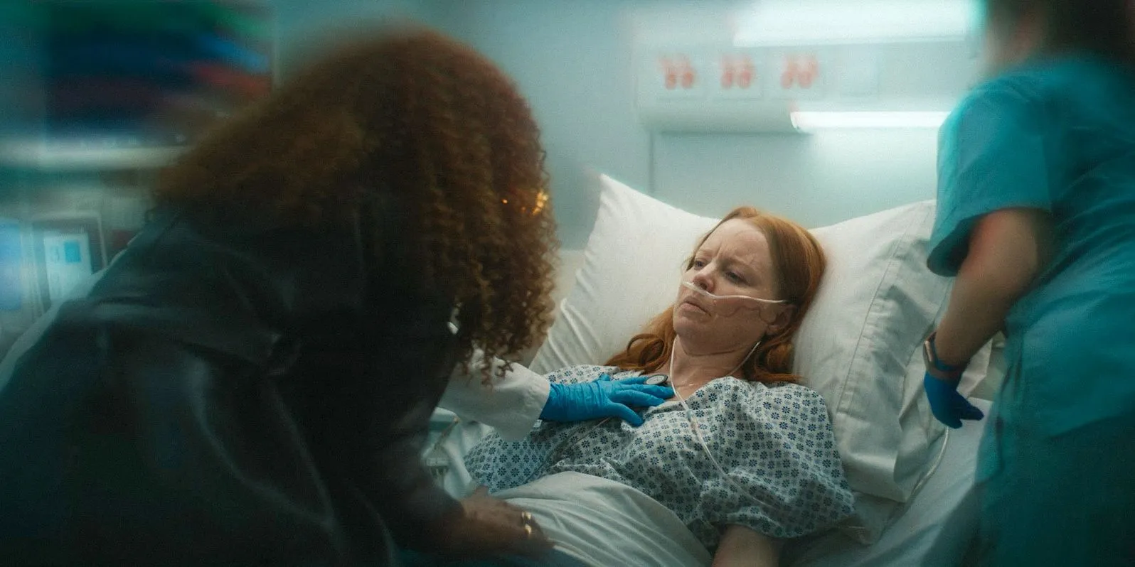 Taissa taking care of Van (Lauren Ambrose) in the hospital in Yellowjackets Season 3 Episode 7
