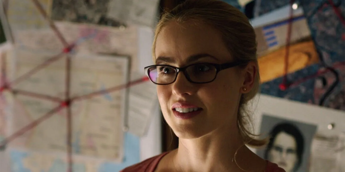 Amanda Schull as Cassie Railly Amanda Schull as Cassie Railly