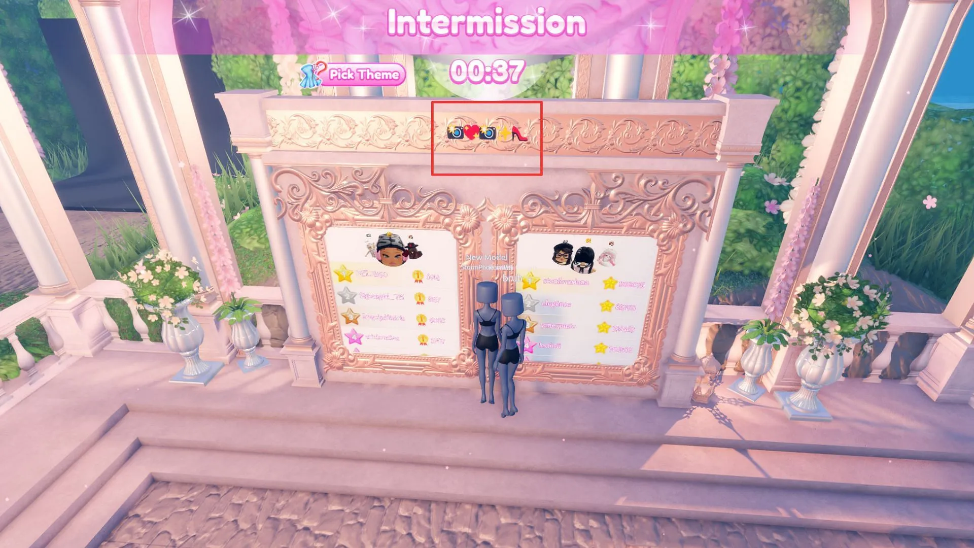 The emojis appear on top of the leaderboard (Image via Roblox) The emojis appear on top of the leaderboard (Image via Roblox)