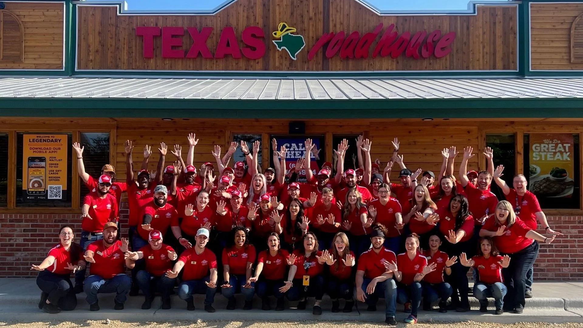 Steakhouse surge: Texas Roadhouse takes the crown (Image via LinkedIn/Texas Roadhouse)