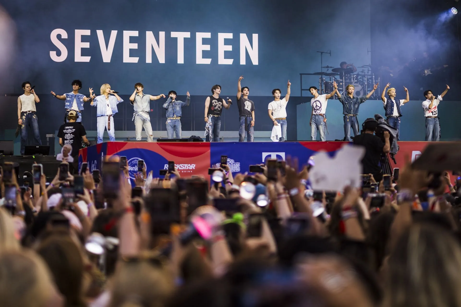 Members of Seventeen performed live on day 2 of Lollapalooza 2024 (Image via Getty) Members of Seventeen performed live on day 2 of Lollapalooza 2024 (Image via Getty)