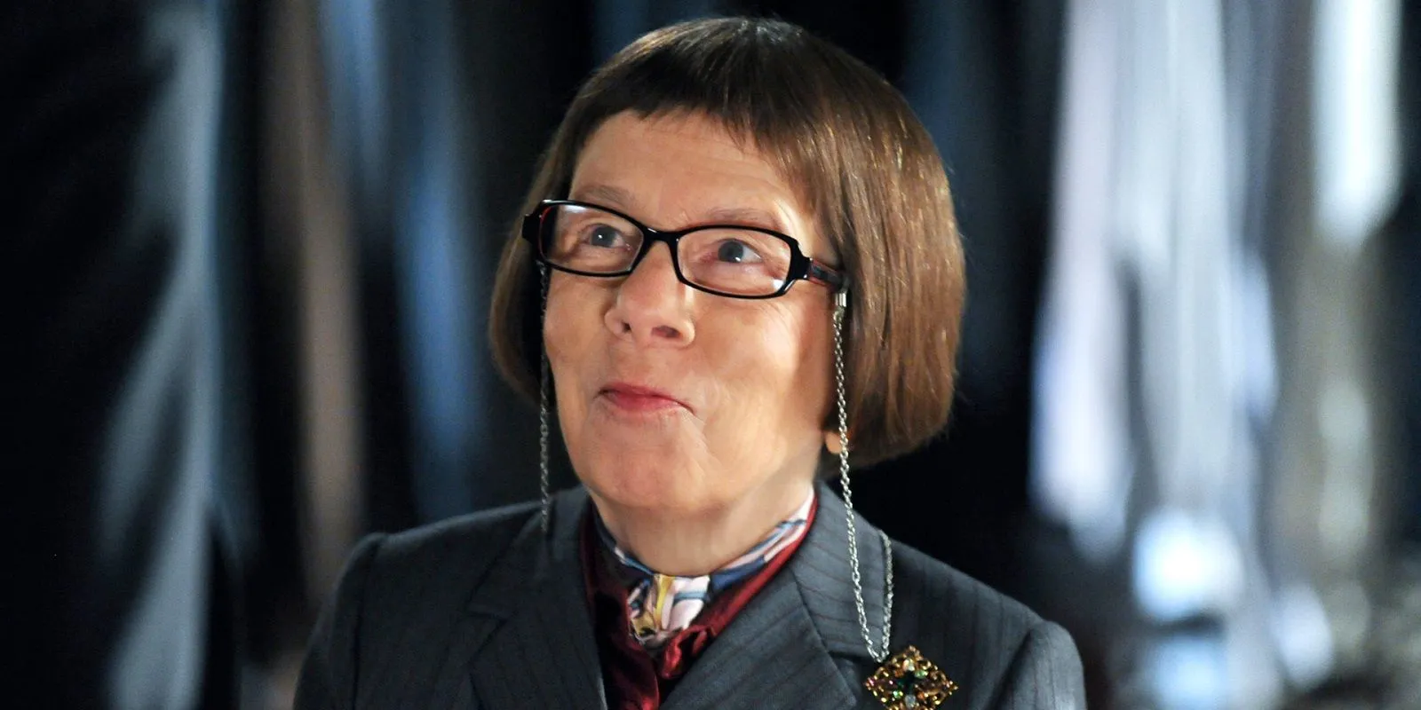 Linda Hunt as Hetty Linda Hunt as Hetty