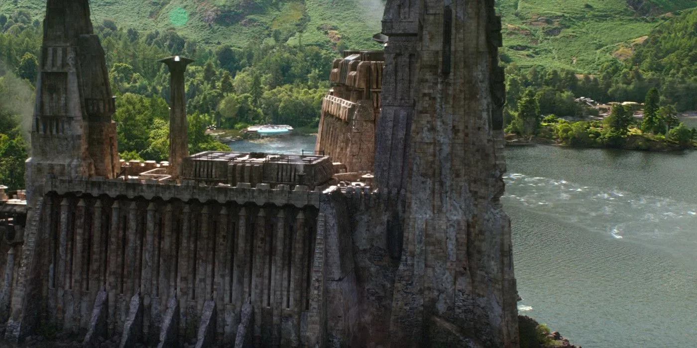 Maz Kanata's Castle in Star Wars: The Force Awakens Maz Kanata's Castle in Star Wars: The Force Awakens