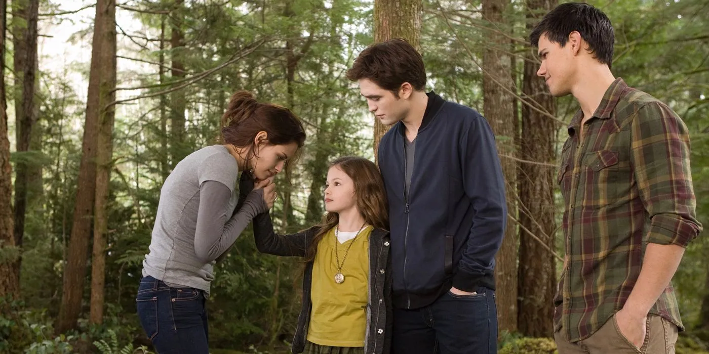 Renesmee with Jacob, Edward, and Bella in Breaking Dawn Part 2 Renesmee with Jacob, Edward, and Bella in Breaking Dawn Part 2