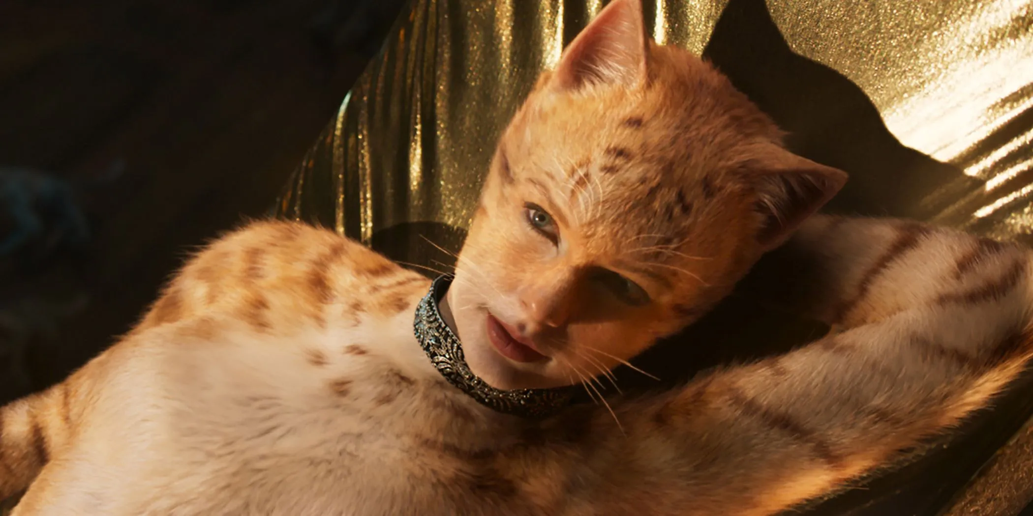 Bombalurina lays back in Cats