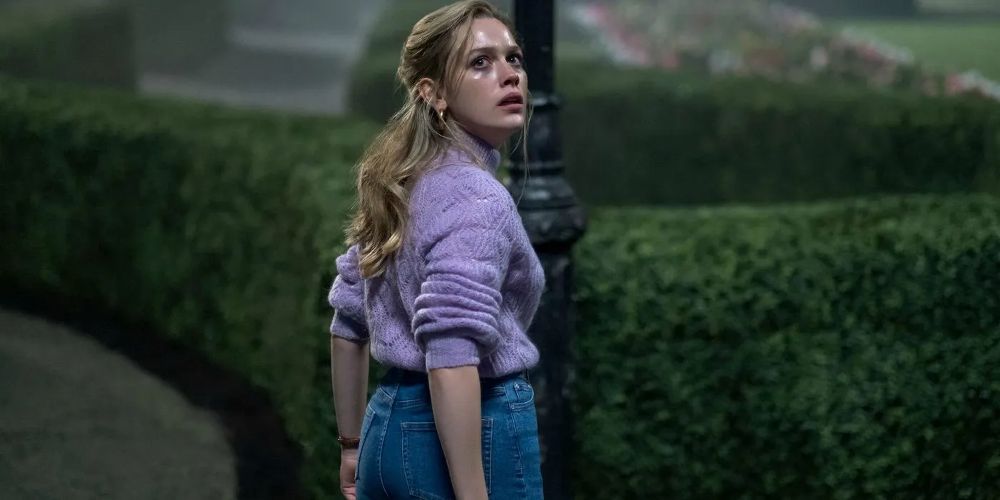 Victoria Pedretti in The Haunting of Bly Manor Victoria Pedretti in The Haunting of Bly Manor