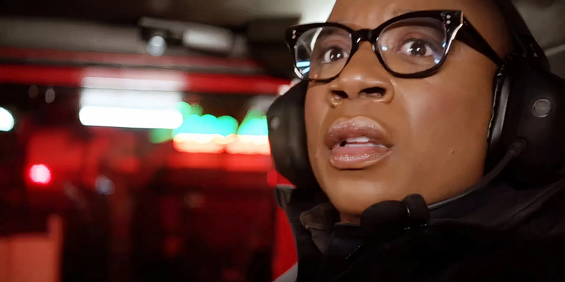 Aisha Hinds as Hen Wilson looking on in fear in 9-1-1 season 2 episode 18 Aisha Hinds as Hen Wilson looking on in fear in 9-1-1 season 2 episode 18