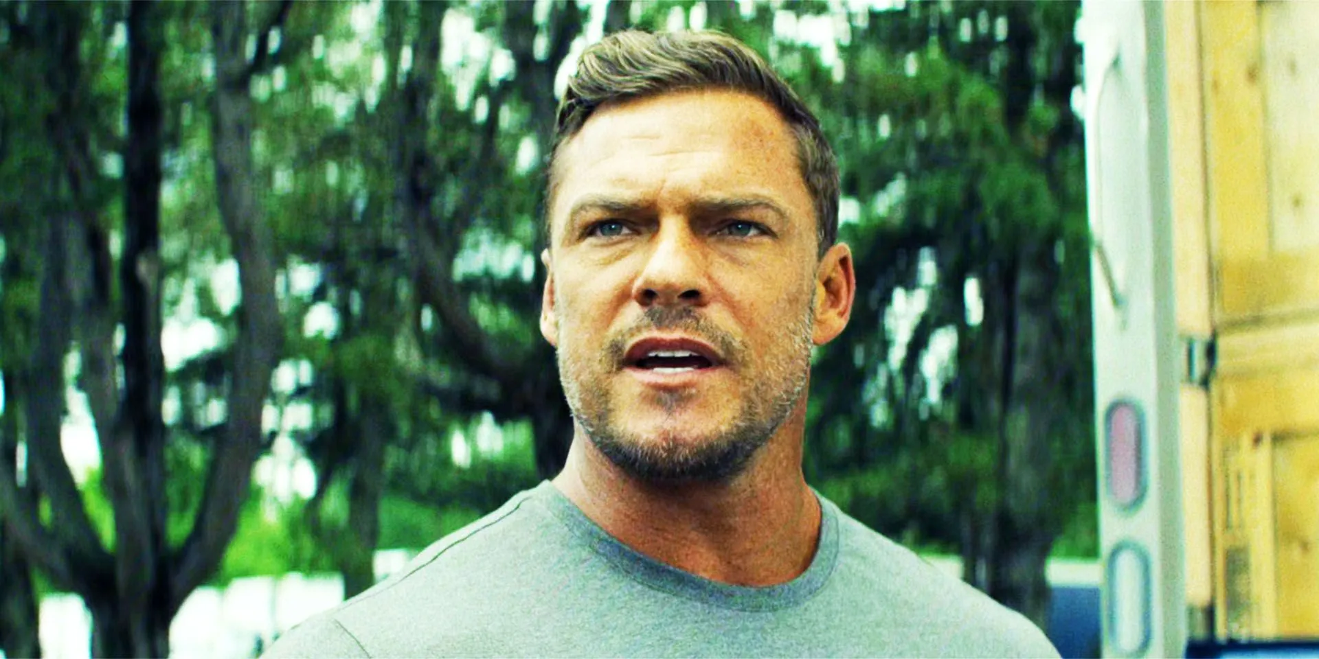 Ritchson in Season 3