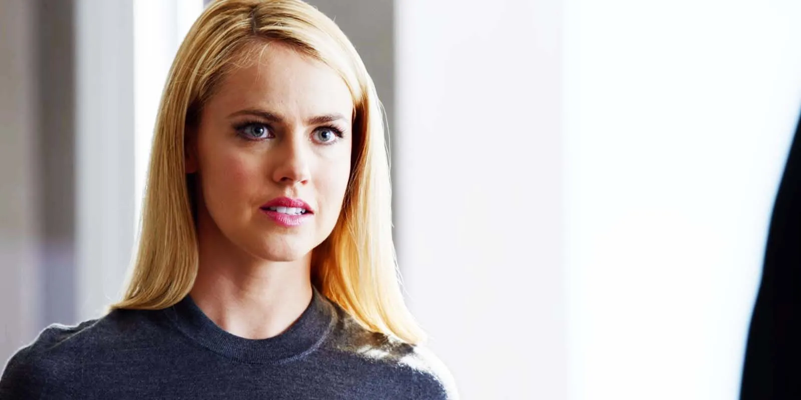 Amanda Schull as Katrina Bennett in Suits Season 3 Amanda Schull as Katrina Bennett in Suits Season 3