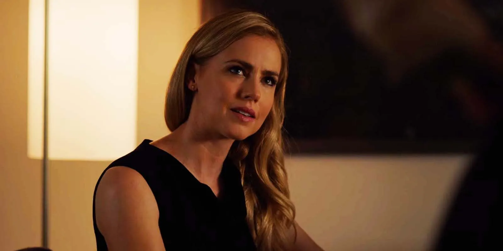 Amanda Schull as Katrina Bennett in Suits Amanda Schull as Katrina Bennett in Suits