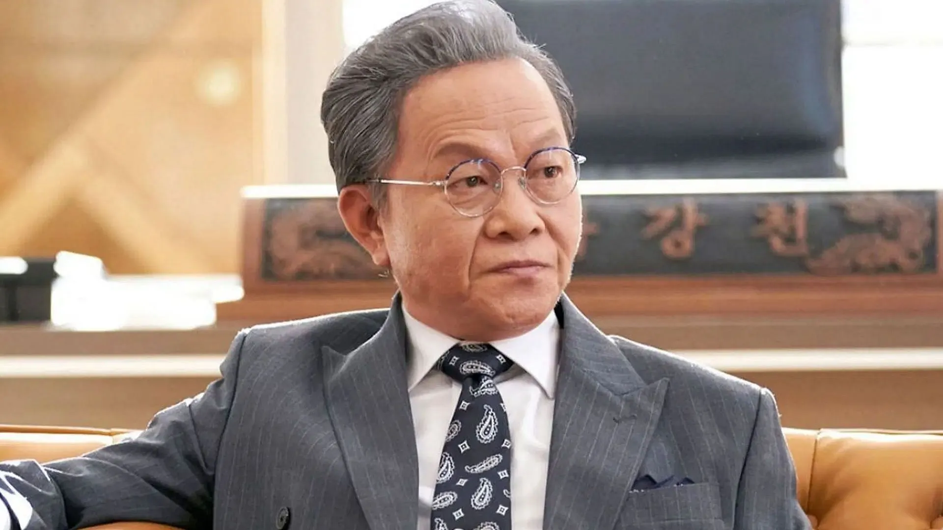 Woo Hyun as Cha Gang-cheon in Buried Hearts (Image via Instagram/@sbsdrama.official)