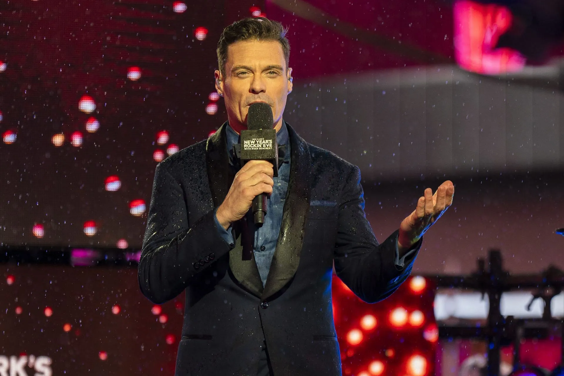 American Idol host Ryan Seacrest (Image via Getty)