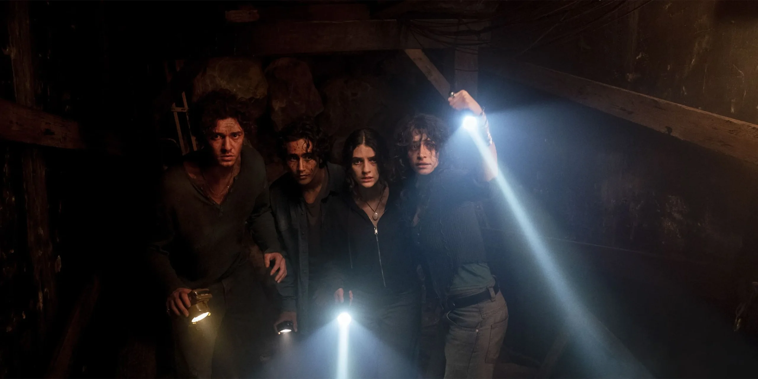 Belmont Cameli with cast from Until Dawn Belmont Cameli with cast from Until Dawn