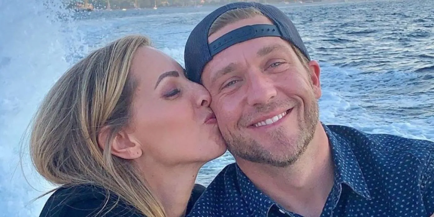 Jenna MacGillivray kisses Adam on the cheek Jenna MacGillivray kisses Adam on the cheek