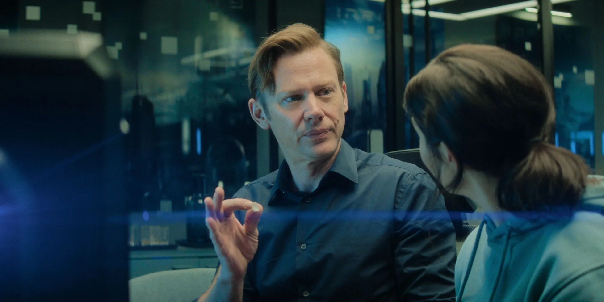 Jimmi Simpson with Cristin Milioti in Black Mirror season 7