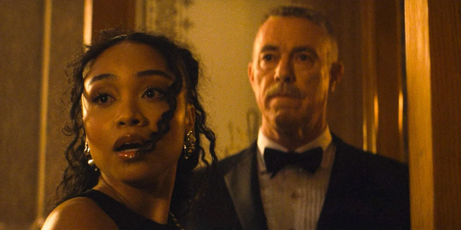 B.B. Urich with Commissioner Gallo in Daredevil: Born Again