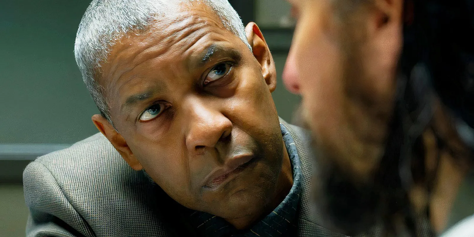 Denzel Washington as LAPD Detective