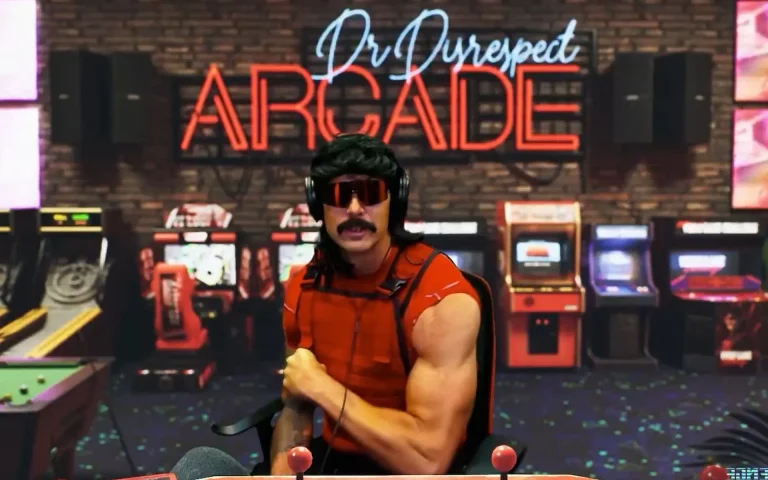 Dr DisRespect Critiques “Wannabe and Boring” Streamers while Showcasing His Muscles: “Everyone is Fat and Out of Shape”