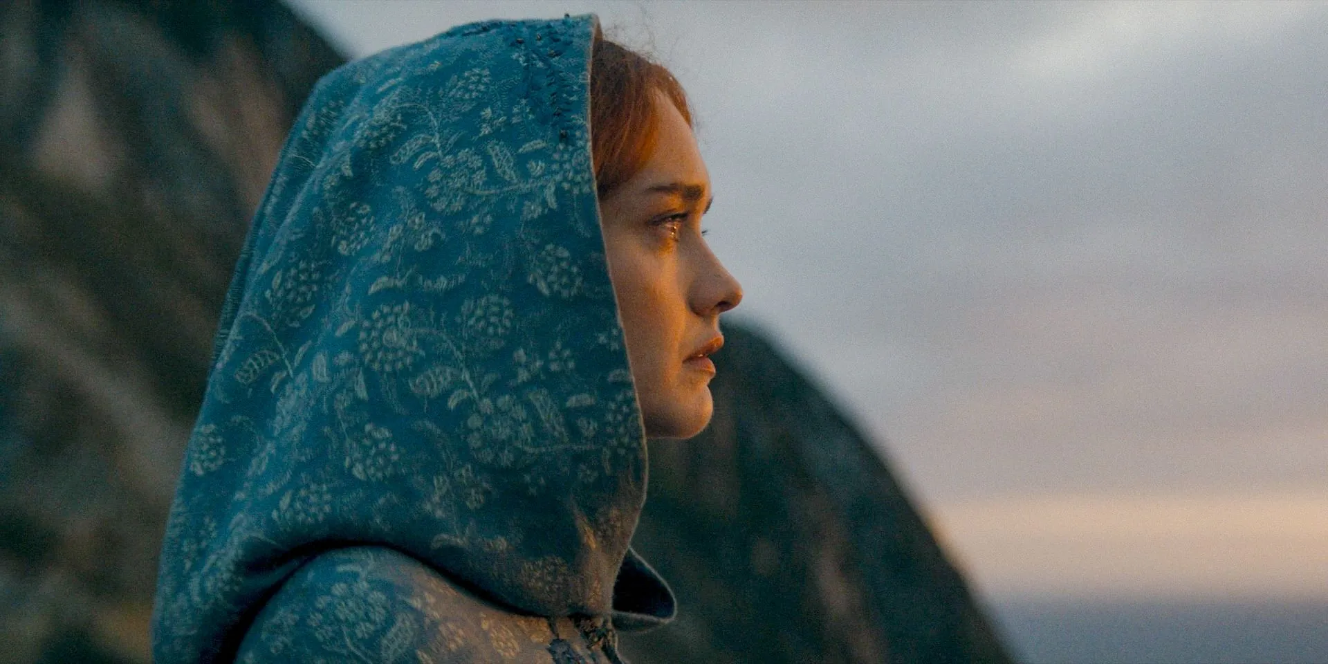 Olivia Cooke as Alicent looking contemplative in House of the Dragon season 2 Episode 8