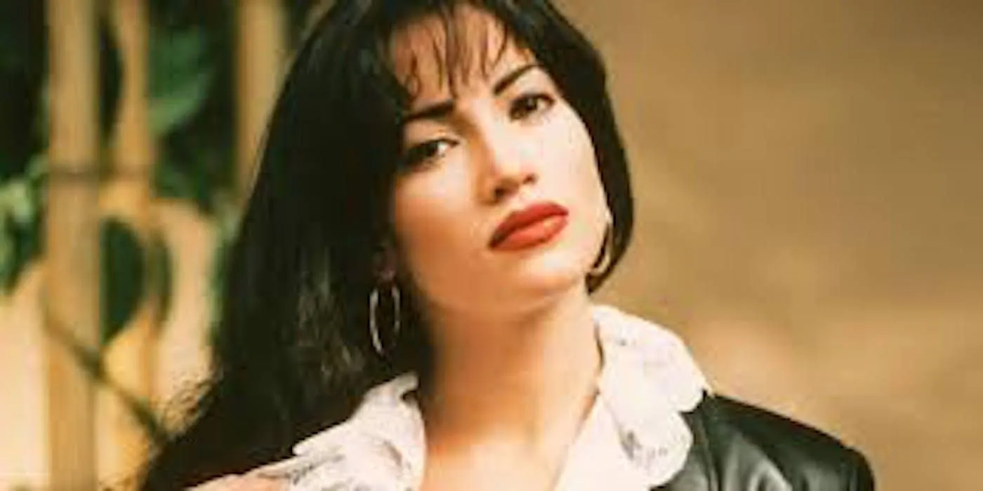 Jennifer Lopez as Selena Jennifer Lopez as Selena