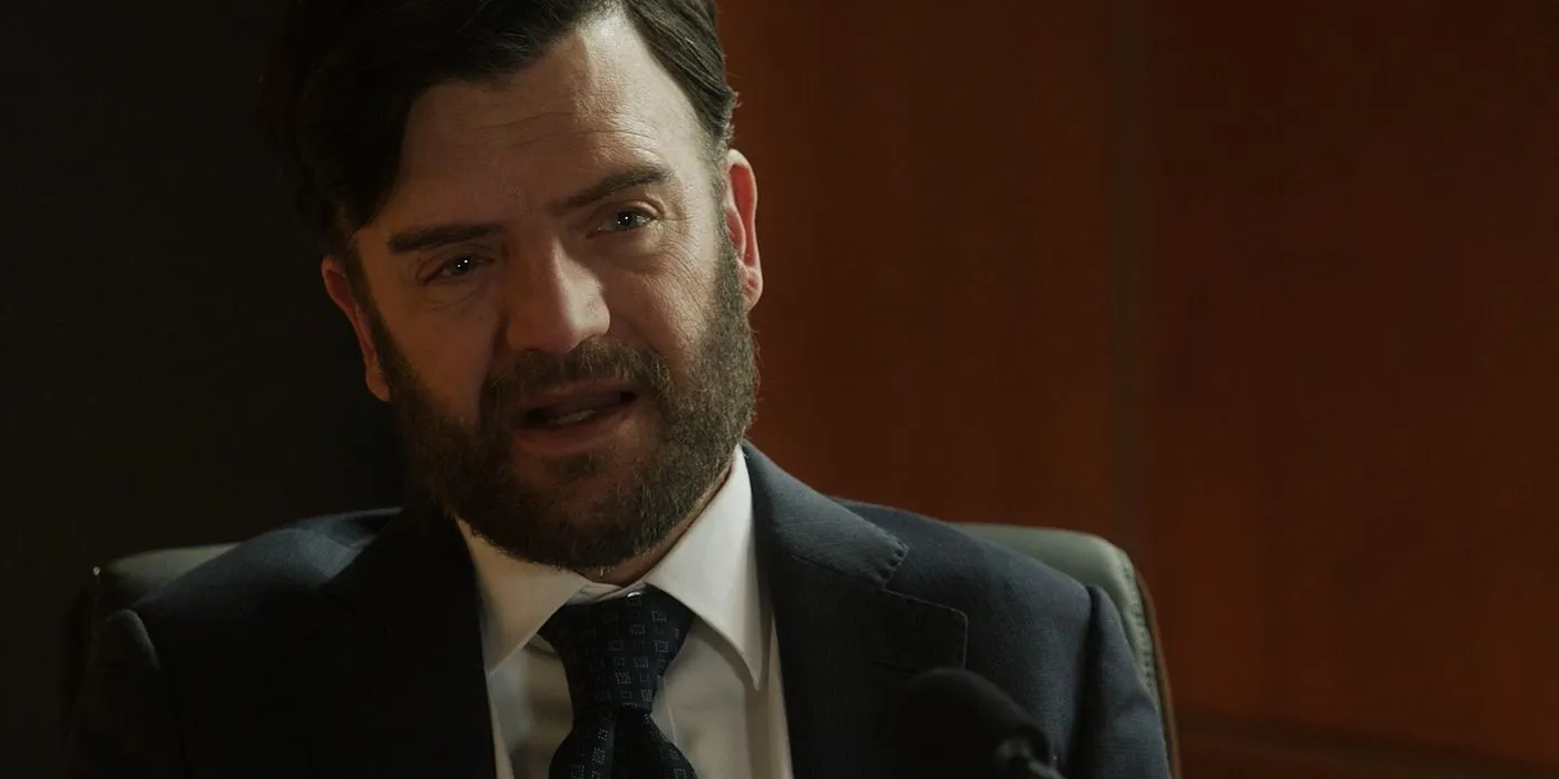 Suits LA 에피소드 6에서 증언대에 선 레스터 Suits LA 에피소드 6에서 증언대에 선 레스터