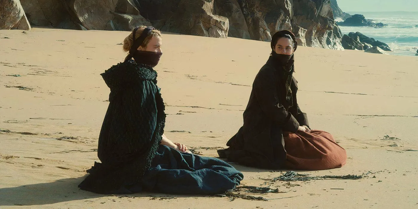 Marianne and Héloïse on a beach in Portrait of a Lady on Fire