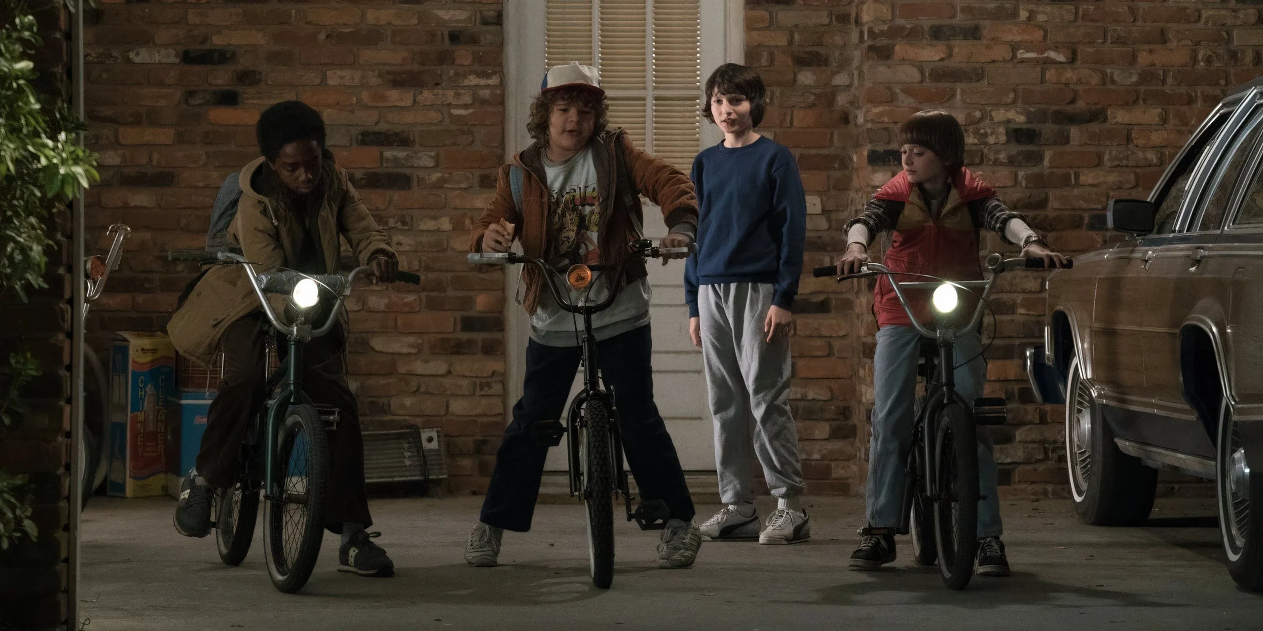 Stranger Things Cast Stranger Things Cast