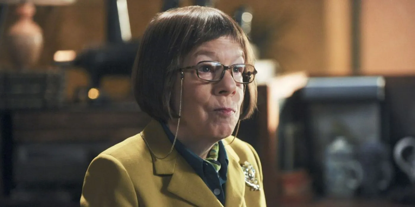 Linda Hunt as Hetty Lange on NCIS: Los Angeles Linda Hunt as Hetty Lange on NCIS: Los Angeles