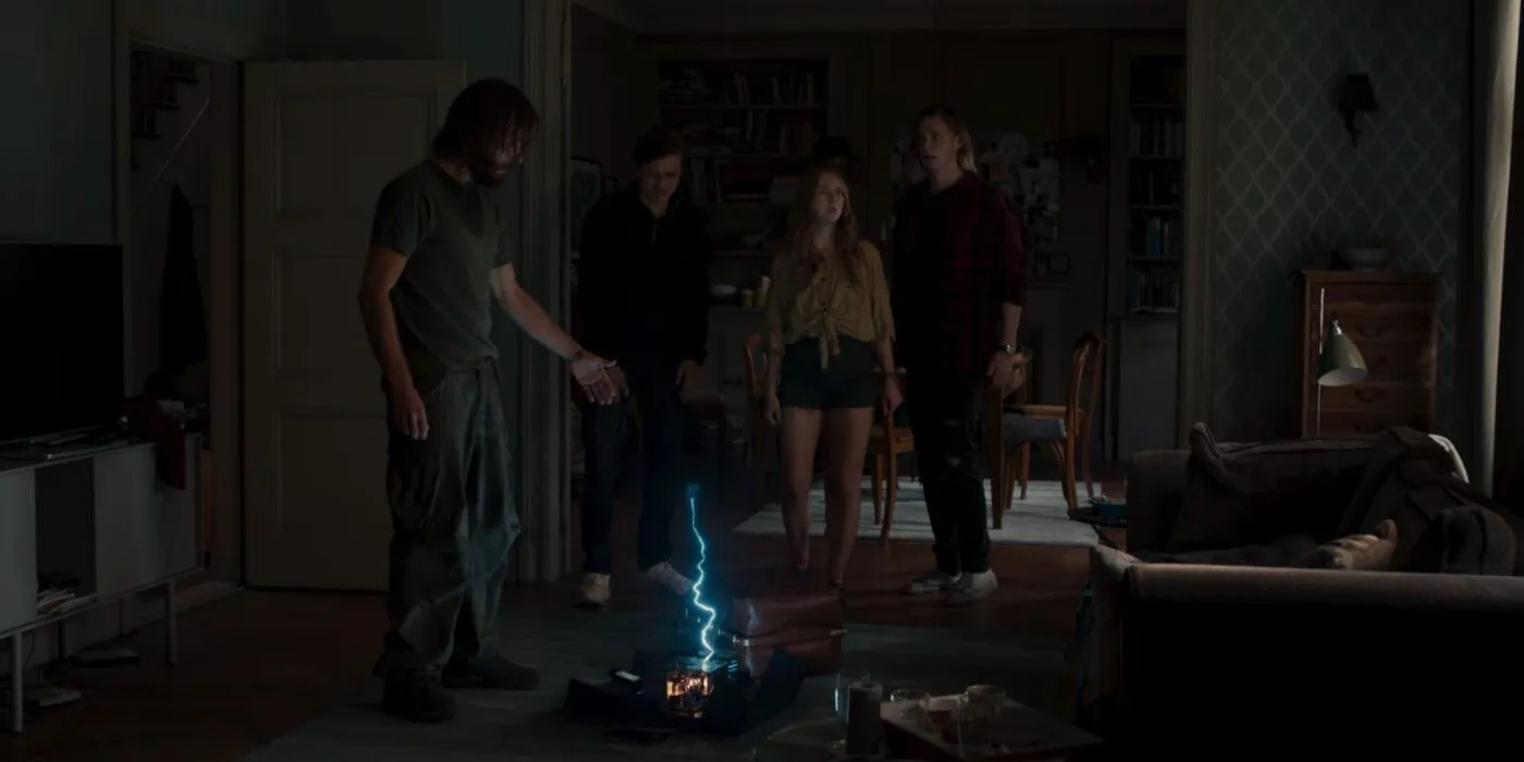 netflix-dark-jonas-saves-bartosz-franziska-magnus netflix-dark-jonas-saves-bartosz-franziska-magnus