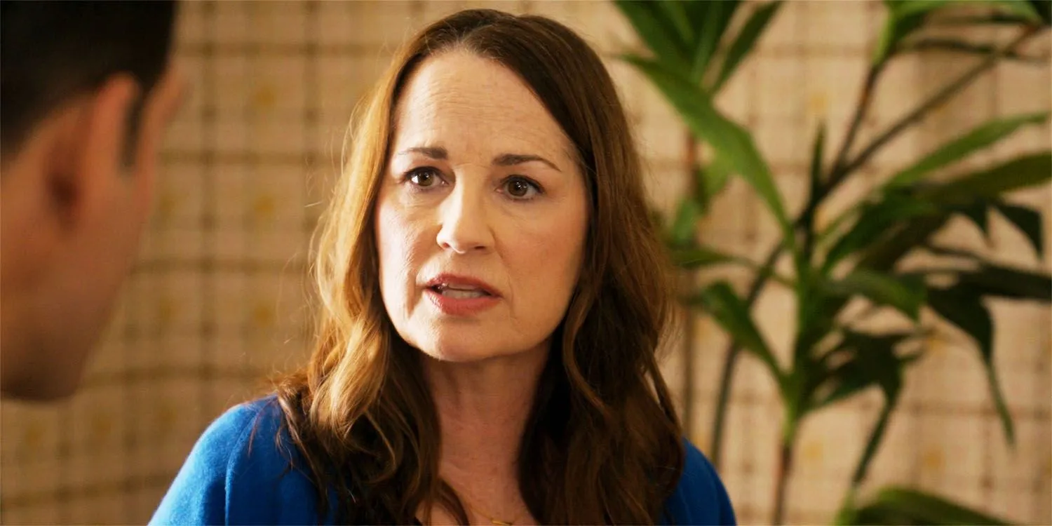 Paula Marshall as Helena in 9-1-1 Paula Marshall as Helena in 9-1-1
