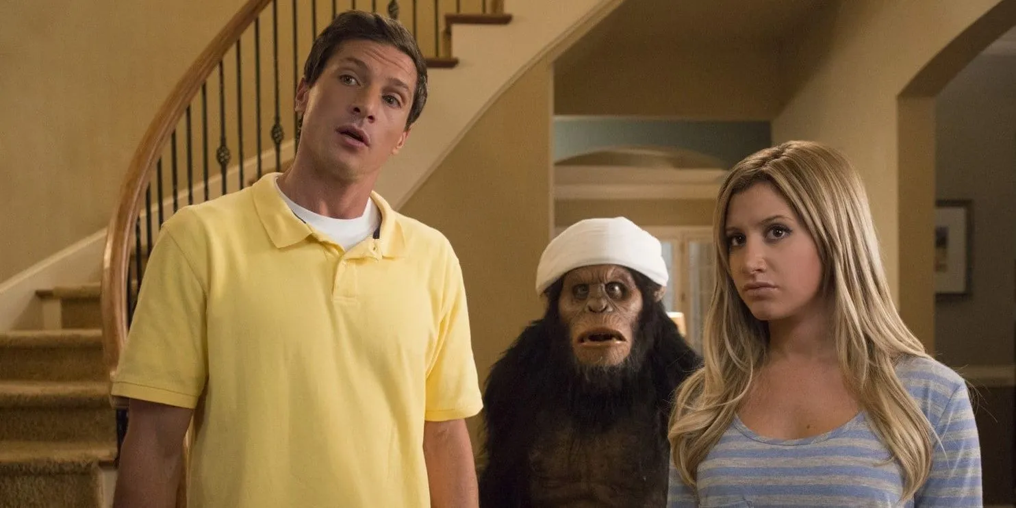 Ashley Tisdale and Simon Rex in Scary Movie 5