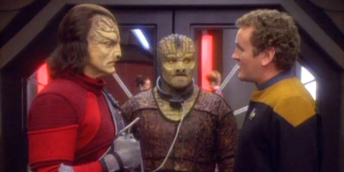 Star Trek DS9 Captive Pursuit Star Trek DS9 Captive Pursuit