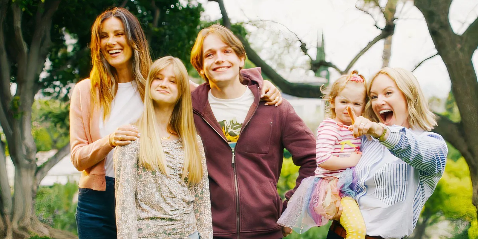 Maya and Carina with Kids