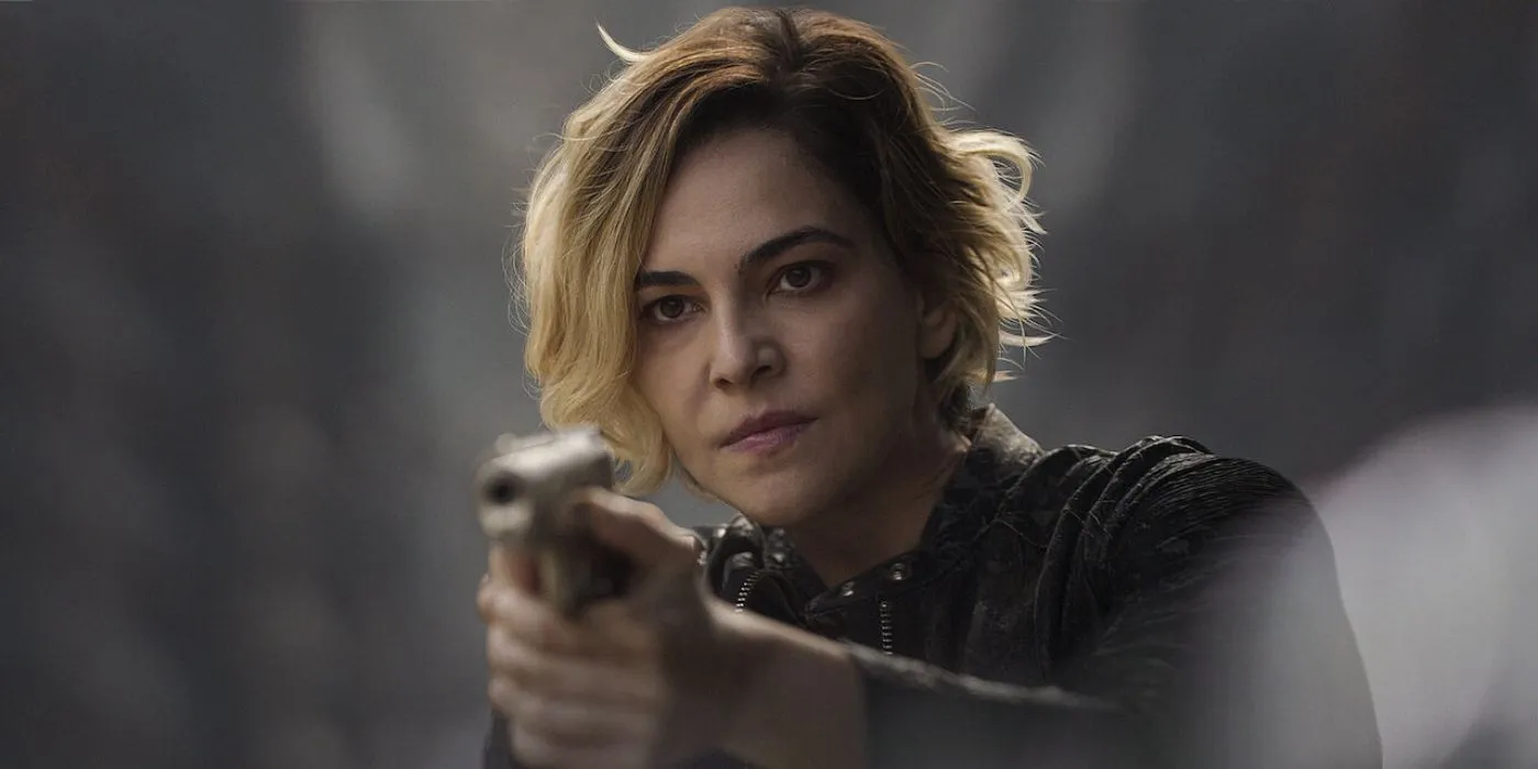 Veronica (Taina Muller) pointing a gun in Good Morning Veronica. Veronica (Taina Muller) pointing a gun in Good Morning Veronica.