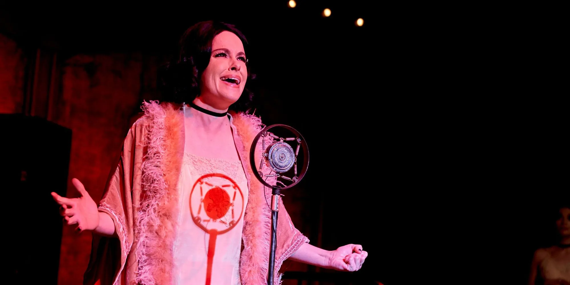Stevie Performs in Cabaret