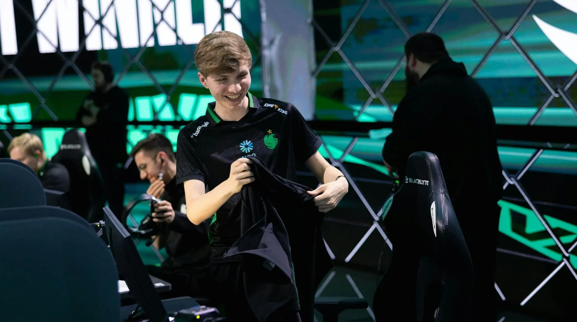m0NESY in Team Falcons jersey (Image via X || @FalconsEsport)