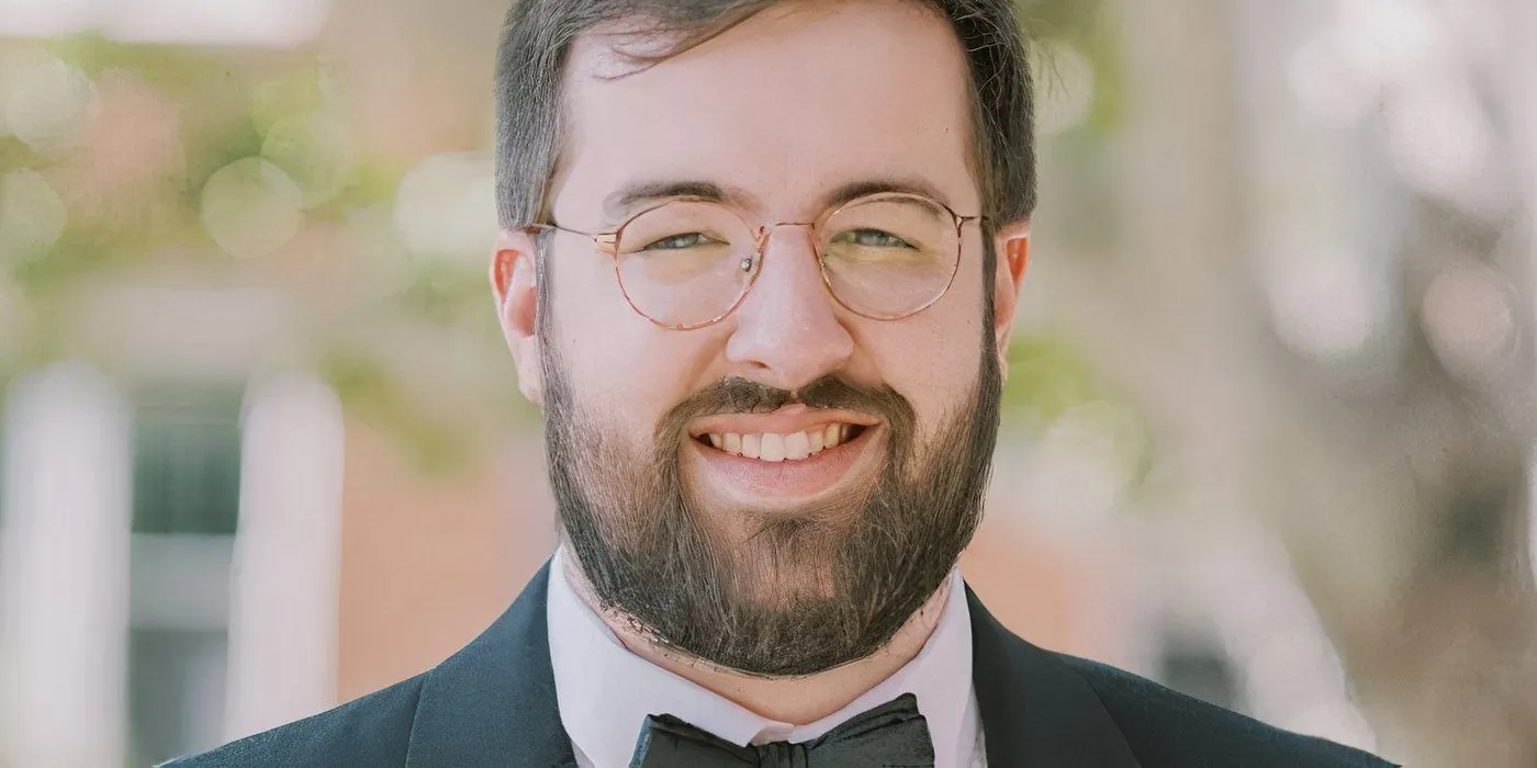 Andrew Hayes who is a Contestant