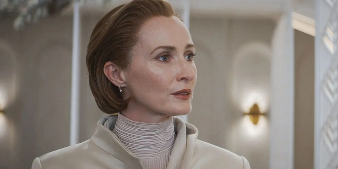 Mon Mothma on Coruscant in Andor