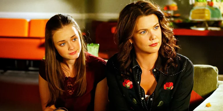 A Harsh Truth About Lorelai from Gilmore Girls Fuels Common Complaints About Rory